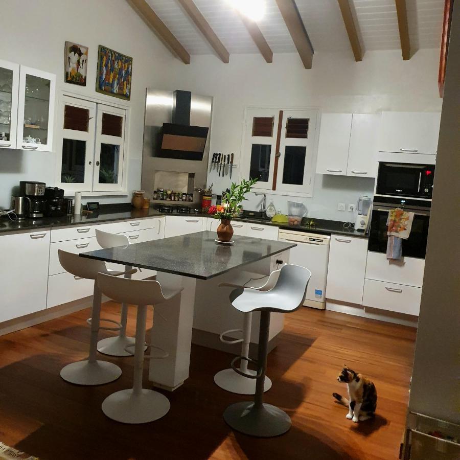 Deux Chambres Et Deux Salles De Bain Dans La Maison De Michelle L'Amirade Grande Anse  エクステリア 写真